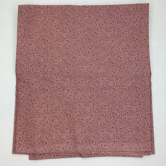 1 Yd Rose Burgundy Red Pink Squiggles Meandering Grain Quilting Fabric - Picture 2 of 4